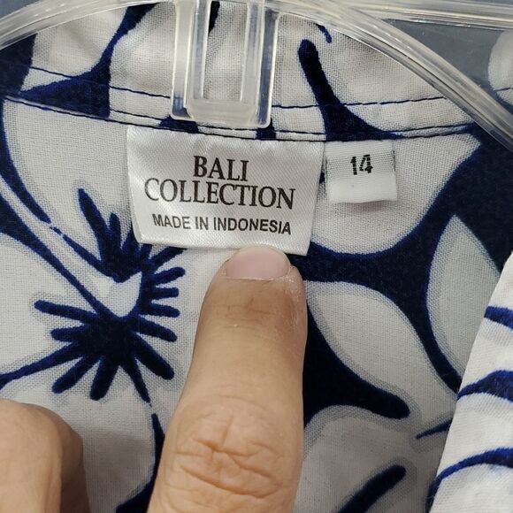 Bali Collection Passion Hawaiian Royal Navy Blue White Floral Hawaiian Shirt 14 - Picture 2 of 12
